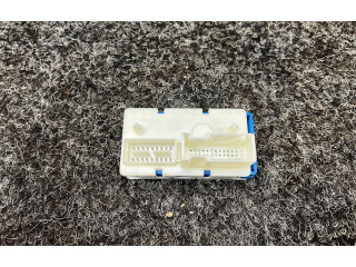 Блок предохранителей 8795477, 61358795477   BMW X3 G01    