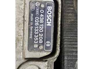 Топливная рампа 0438120208, 026133353B Audi 80 90 B3