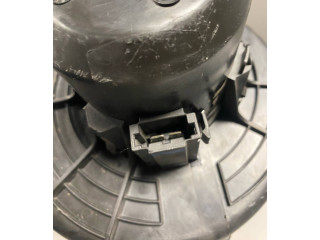 Вентилятор печки 13149484, 560961104 Opel Meriva A