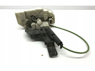 Замок багажника     Lancia Ypsilon  -  года