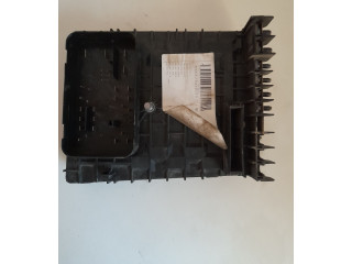 Pojistková skříňka 1K0937804L, 1K0937809B Volkswagen Caddy 2011