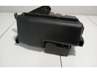 Блок предохранителей  30728132   Volvo XC90    