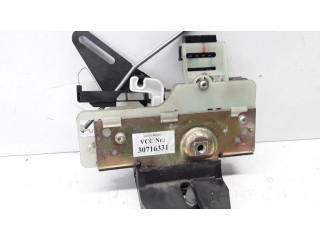 Замок капота двигателя