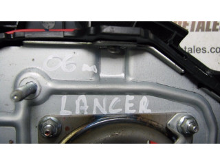 Подушка безопасности водителя MR955737 Mitsubishi Lancer