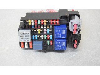 Блок предохранителей 1801330-1   Renault Megane III    