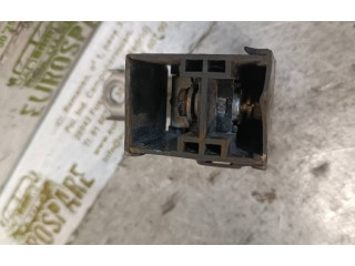 Pojistková skříňka Mitsubishi Montero 2000