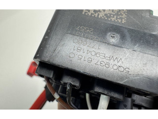 Блок предохранителей 5Q0937615C   Skoda Octavia Mk3 (5E)    