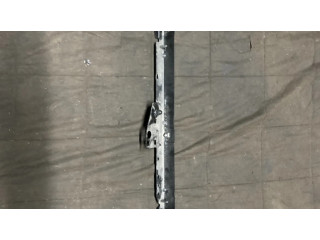 Другая деталь отсека двигателя