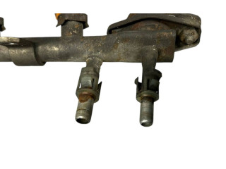 Топливная рампа Jeep Cherokee XJ для двигателя AMC 242 High Output