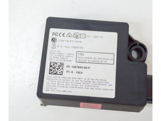 Блок комфорта 109785590F Tesla Model 3