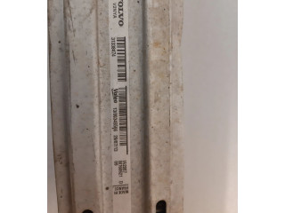 Интеркулер  31338474   Volvo V70 