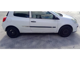 Ручка стеклоочистителей 8201590631   Renault Clio III