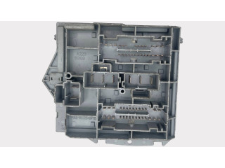 Блок предохранителей 51799615, 51799611   Lancia Musa    