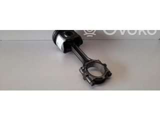 Поршень с шатуном Nissan Almera Tino