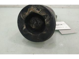 Píst 8487E BMW 1 E81 E87 pro naftový motor 2.0 M47N204D4