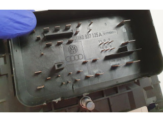 Pojistková skříňka 1K0937125A Volkswagen Caddy 2008