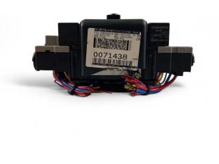 Блок предохранителей 8622520 Volvo S60