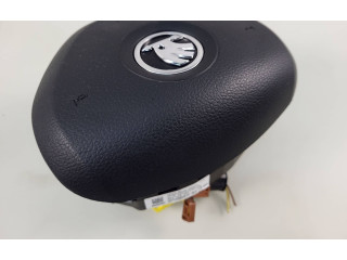 Подушка безопасности водителя 5E0880201   Skoda Octavia Mk3 (5E)