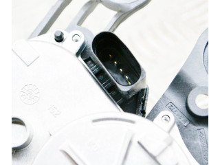 Двигатель стеклоочистителя заднего стекла