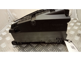 Дисплей    32233456, 53408250   Volvo XC60