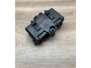 Pojistková skříňka A2035450803 Mercedes-Benz C W203 2000