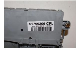 Блок предохранителей 51799306   Fiat Idea    