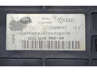 Блок управления коробкой передач 5DG00696234   Audi 80 90 S2 B4