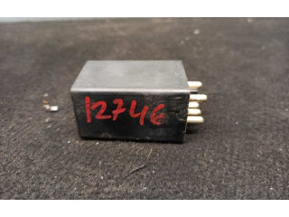 Pojistková skříňka 0025456505 Mercedes-Benz C W202 1993