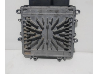 Блок управления двигателем Блок управления 31336983   Volvo S80