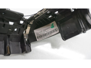 Другая деталь салона