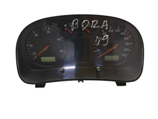 Панель приборов 88311301 Volkswagen Bora