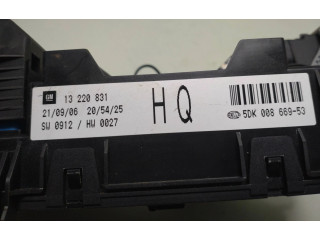 Pojistková skříňka 13220831, 13171831 Opel Zafira B 2006