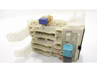   Pojistková skříňka 8273042010   Toyota RAV 4 (XA30) 2006