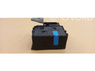 Блок предохранителей A2305450101 Mercedes-Benz SL R230