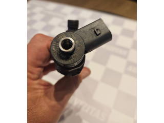 Vstřikovač 04L130277AC, 170609   Volkswagen Caddy     