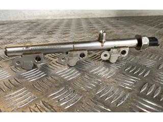 Топливная рампа 9806724880, 9675330380   Peugeot 2008 I  