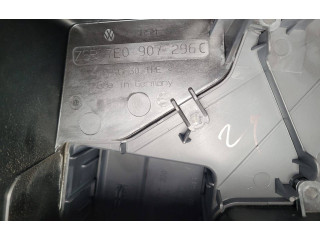 Pojistková skříňka 7E0907300A, 7E0907296C Volkswagen Multivan T5 2011