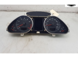 Přístrojová deska Audi A6 S6 C6 4F 2004 4F0920901F, 4F0910900A