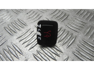 Выключатель открытия задней двери