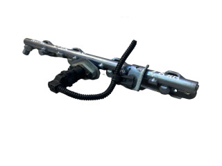 Vstřikovací lišta 8945833030, 19L13 Toyota C-HR pro benzínový / Электричество motor 2.0