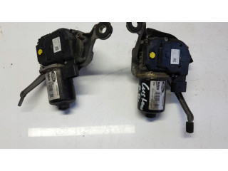 Электрический двигатель для открытия форточки в кузове