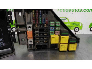 Блок предохранителей YQE000730   Rover Streetwise    