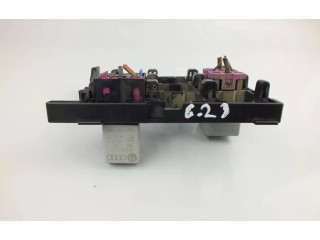 Блок предохранителей 1T1937503A Volkswagen Caddy