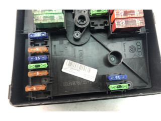 Блок предохранителей  1K0937125A   Skoda Octavia Mk2 (1Z)    