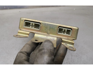 Блок управления двигателя MD145275, E2T56072 Mitsubishi Colt