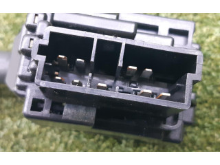 Включатель стеклоочистителей       Peugeot 106  1992 - 1995 года   