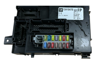 Блок предохранителей 13410470, 28336249 Opel Meriva B