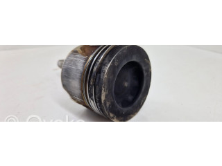 Píst Audi A4 S4 B9 pro naftový motor 3.0 CRTC