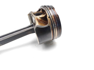 Píst M270.910, 270.910   Mercedes-Benz GLA W156    M270.910 