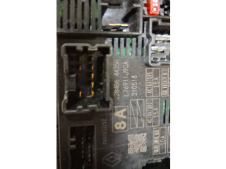 Блок предохранителей 284B64435R Dacia Sandero III